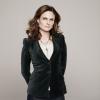 bones_12-emily-singles-gray_1051_rjwf