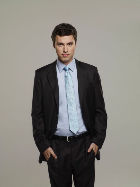 BONES:  John Francis Daley as Dr. Lance Sweets.  The fifth season of BONES premieres Thursday, Sept. 17 (8:00-9:00 PM ET/PT) on FOX.  ©2009 Fox Broadcasting Co.  Cr:  Brian Bowen Smith/FOX