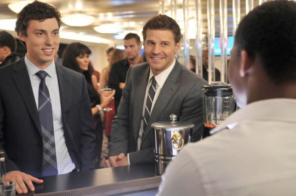 BONES: Booth (David Boreanaz, R) and Sweets (John Francis Daley, L) question the bartender on a party boat in "The Shallow in the Deep" episode of BONES airing Thursday, Nov. 11 (8:00-9:00 PM ET/PT) on FOX. ©2010 Fox Broadcasting Co. Cr: Richard Foreman/FOX BONES: Booth (David Boreanaz, R) and Sweets (John Francis Daley, L) question the bartender on a party boat in "The Shallow in the Deep" episode of BONES airing Thursday, Nov. 11 (8:00-9:00 PM ET/PT) on FOX. ©2010 Fox Broadcasting Co. Cr: Richard Foreman/FOX