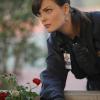 BONES:  Brennan investigates remains found in a planter at a newly built community center in "The Pinocchio in the Planter" episode of BONES airing Thursday, April 28 (9:00-10:00 PM ET/PT) on FOX.  ©2011 Fox Broadcasting Co.  Cr:  Ray Mickshaw/FOX