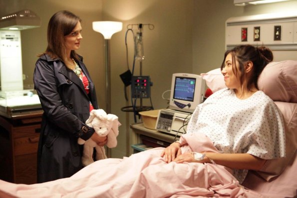 BONES:  Brennan (Emily Deschanel, L) visits with Angela (Michaela Conlin, R) after she has given birth in &quot;The Change in the Game&quot; season finale episode of BONES airing Thursday, May 19 (9:00-10:00 PM ET/PT) on FOX.  &#xa9;2011 Fox Broadcasting Co.  Cr:  Adam Taylor/FOX