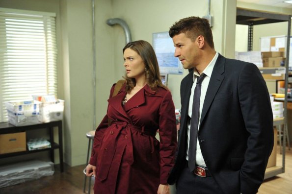 BONES:  Brennan (Emily Deschanel, L) and Booth (David Boreanaz, R) investigate a local ship 'n' print store in &quot;The Male in the Mail&quot; episode of BONES airing Thursday, Dec. 1 (9:00-10:00 PM ET/PT) on FOX.  &#xa9;2011 Fox Broadcasting Co.  Cr:  Richard Foreman/FOX