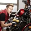BREAKING IN: Michael Rosenbaum as Dutch in BREAKING IN premiering Wednesday, April 6 (9:30-10:00 PM ET/PT) on FOX. &#xa9;2011 Fox Broadcasting Co. Cr: David Johnson/FOX