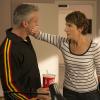 Matt LeBlanc as himself and Tamsin Greig as Beverly Lincoln in Episodes (Season 4, episode 1) - Photo: Des Willie/SHOWTIME - Photo ID: episodes_401_5532