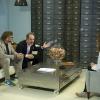 John Pankow as Merc Lapidus, Andrea Savage as Helen and Kathleen Rose Perkins as Carol in Episodes (Season 4, episode 3) - Photo: Des Willie/SHOWTIME - Photo ID: episodes_403_5226