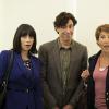 Andrea Rosen as Eileen Jaffe, Stephen Mangan as Sean Lincoln and Tamsin Greig as Beverly Lincoln in Episodes (Season 4, episode 5) - Photo: Des Willie/SHOWTIME - Photo ID: episodes_405_5078