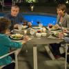 Matt LeBlanc as himself, Tamsin Greig as Beverly Lincoln and Stephen Mangan as Sean Lincoln in Episodes (Season 4, episode 7) - Photo: Greg Gayne/SHOWTIME - Photo ID: episodes_407_0854