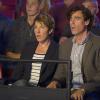 Tamsin Greig as Beverly Lincoln and Stephen Mangan as Sean Lincoln in Episodes (Season 4, episode 9) - Photo: Des Willie/SHOWTIME - Photo ID: episodes_409_5521