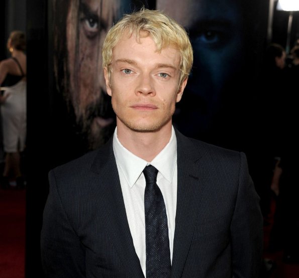 Premiere HBO Game Thrones Season 3 Red Carpet mIdirvcdAtLx