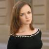 Gilmore Girls
Image #GG04-0193
Pictured: Alexis Bledel as Rory Gilmore
Credit: © The WB / Frank Ockenfels