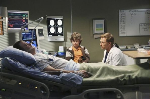 greys-anatomy-season-9-episode-23-readiness-is-all-1