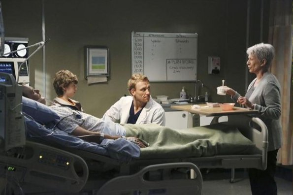 greys-anatomy-season-9-episode-23-readiness-is-all-2