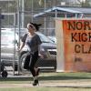Happy Endings - Episode 3.10 - Kickball 2 The Kickening - Promotional Photos (5)