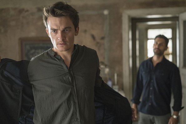Rupert Friend as Peter Quin and Rene Ifrah as Bibi in Homeland (Season 5, Episode 07). - Photo:  Stephan Rabold/SHOWTIME - Photo ID:  Homeland_507_2928.R