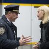 Gary Perez as Deputy Chief Jansen and Claire Danes as Carrie Mathison in HOMELAND (Season 6, Episode 05). - Photo: JoJo Whilden/SHOWTIME - Photo ID:  HOMELAND_605_0815.R
