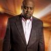 HUMAN TARGET: Winston (Chi McBride) works behind the scenes for Christopher Chance in the new action thriller HUMAN TARGET airing with a special preview event Sunday, Jan. 17 (8:00-9:00 PM ET/PT) &#xa9;2009 Fox Broadcasting Co. CR: Kharen Hill/FOX/WBTV