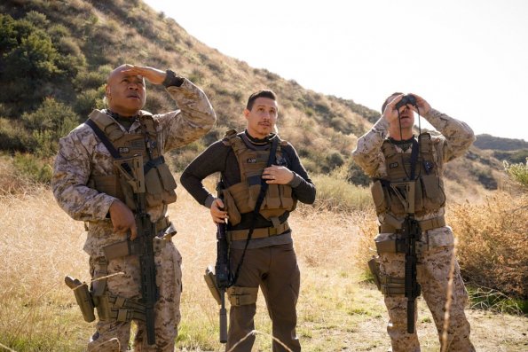 1116_ncis-los-angeles_photo05