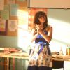NEW GIRL:  Jess (Zooey Deschanel) has a new job teaching a creative writing class to adults in the "Pepperwood" episode of NEW GIRL airing Tuesday, Jan. 22 (9:00-9:30 PM ET/PT) on FOX.  ©2012 Fox Broadcasting Co.  Cr: Patrick McElhenney/FOX