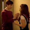 NEW GIRL:  Jess (Zooey Deschanel, R) and Paul (guest star Justin Long, L) discuss their relationship in the "Bad in Bed" episode of NEW GIRL airing Tuesday, Nov. 29 (9:01-9:31 PM ET/PT) on FOX.  ©2011 Fox Broadcasting Co.  Cr:  Patrick McElhenney/FOX