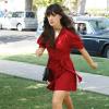 NEW GIRL:  Jess (Zooey Deschanel) is ready to take all her belongings back from her ex-boyfriend in the &quot;Kryptonite&quot; episode of NEW GIRL airing Tuesday, Sept. 27 (9:00-9:30 PM ET/PT) on FOX.  &#xa9;2011 Fox Broadcasting Co.  Cr:  Greg Gayne/FOX