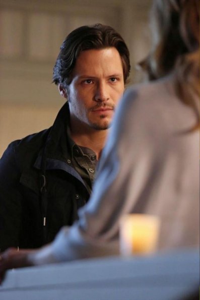 revenge-season-2-episode-20-engagement-12