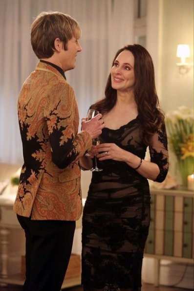 revenge-season-2-episode-20-engagement-15
