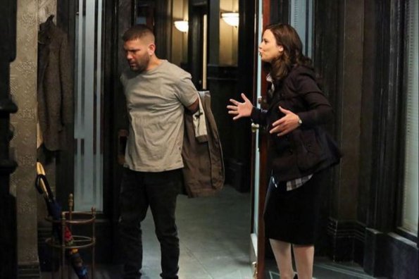 scandal-season-2-episode-22-white-hats-back-on-2