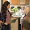 Emmy Rossum as Fiona Gallagher and June Squibb as Etta in Shameless (Season 7, episode 10) - Photo: Paul Sarkis/SHOWTIME - Photo ID: shameless_710_2717